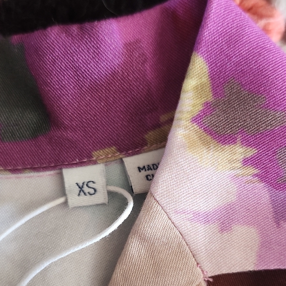 Colorful Abstract Button-Up Shirt - Picture 4 of 4